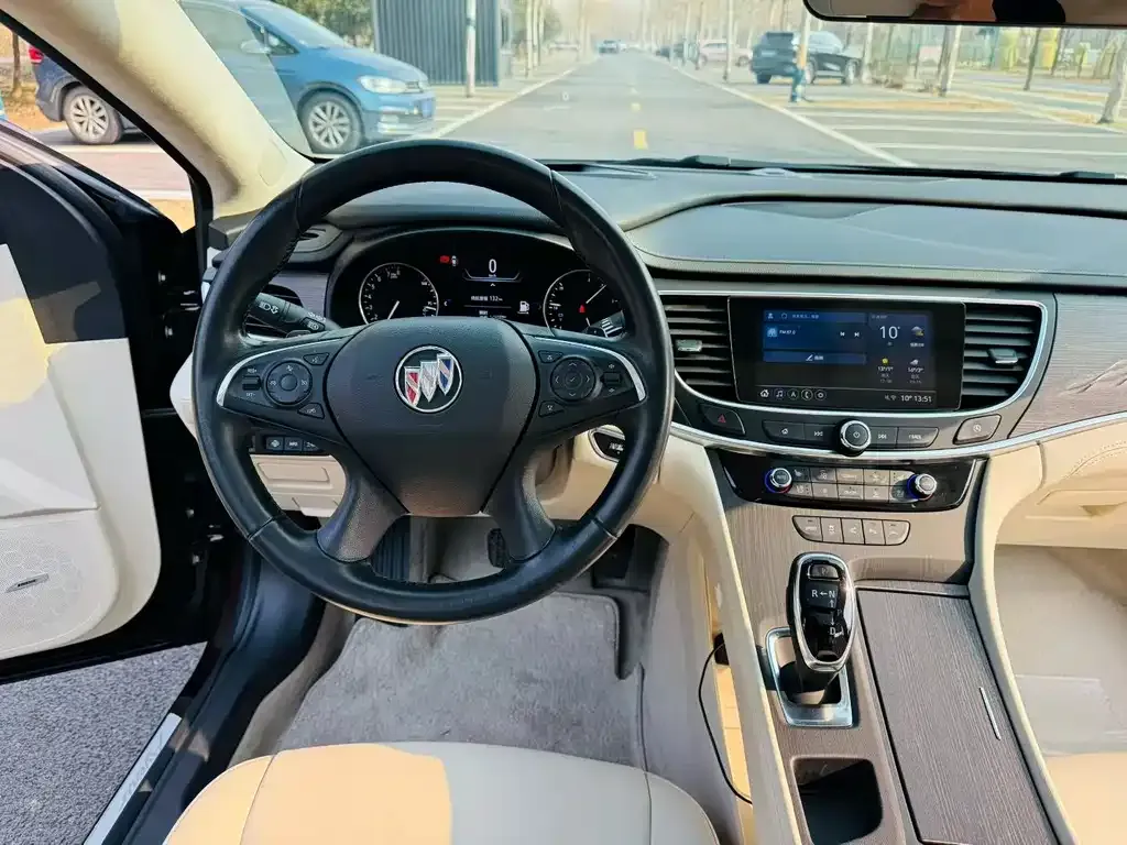 Buick LaCrosse 2022 из CN, фото 2
