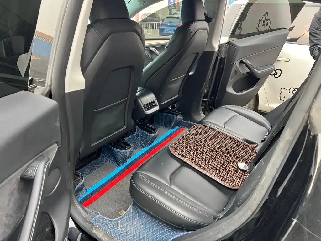 Tesla Model Y 2023 из CN, фото 7