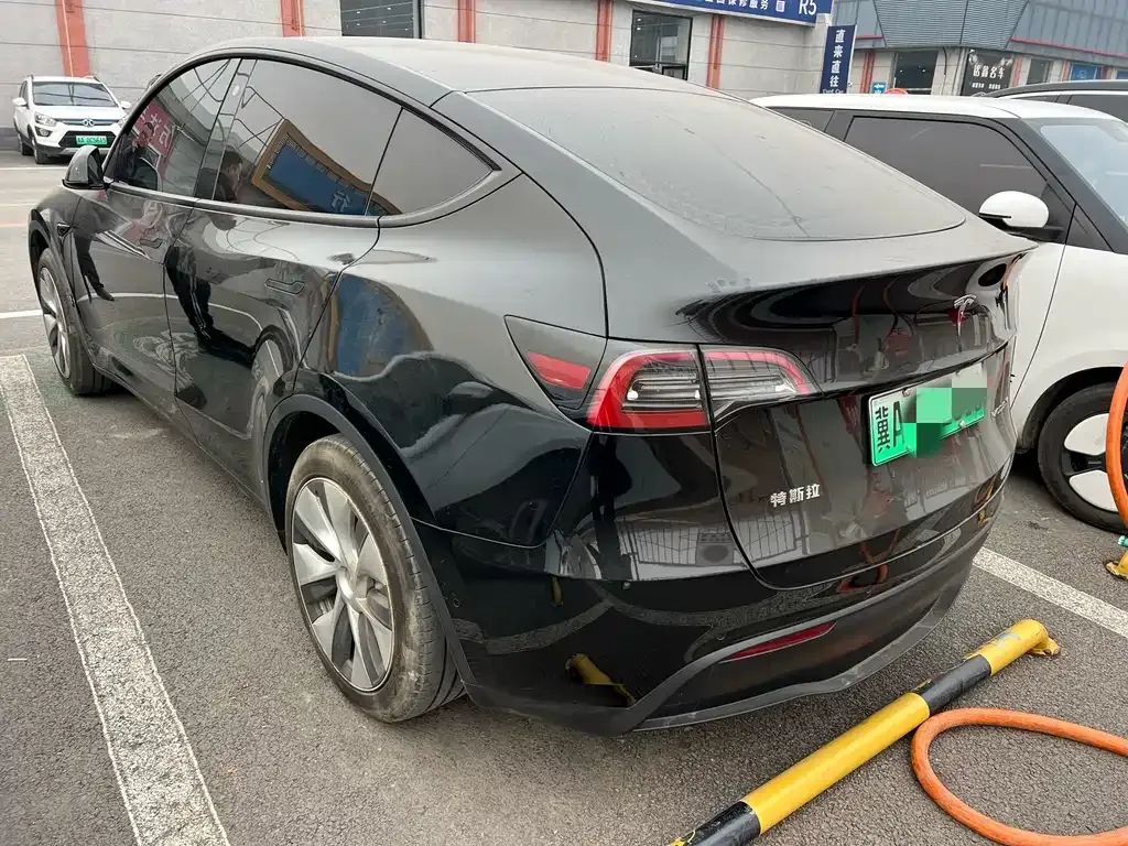 Tesla Model Y 2023 из CN, фото 8