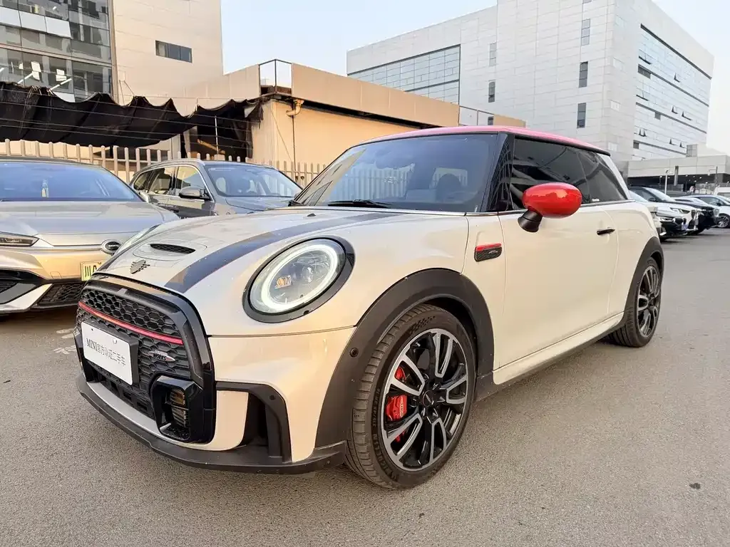 MINI JCW (John Cooper Works)