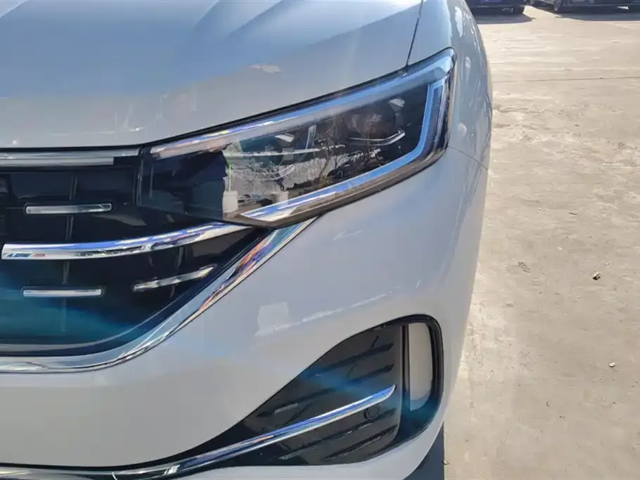 Volkswagen GTE PHEV 2024 из CN, фото 3