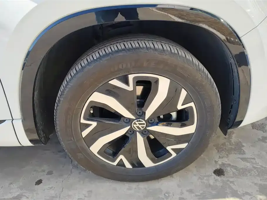 Volkswagen GTE PHEV 2024 из CN, фото 2