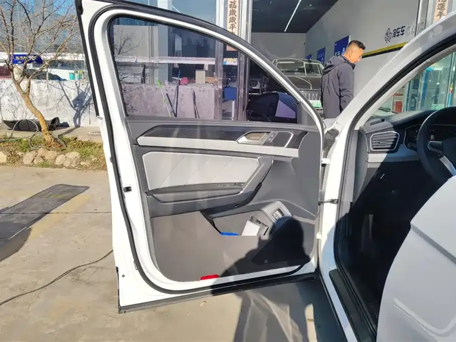 Volkswagen GTE PHEV 2024 из CN, фото 10