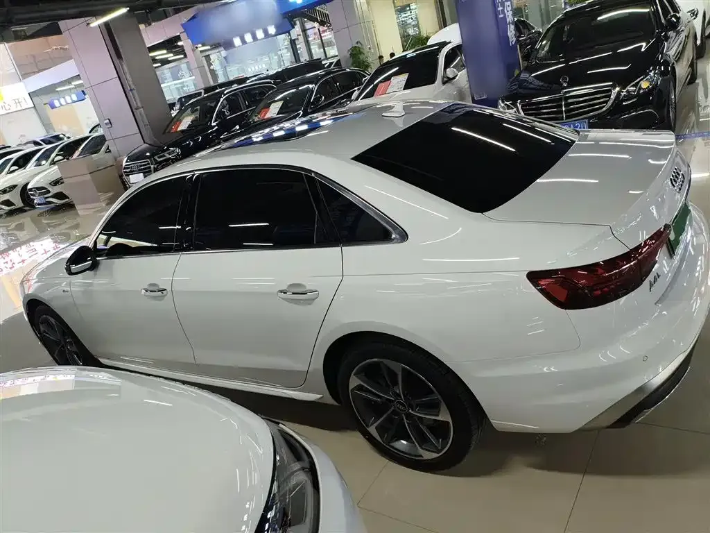 Audi A4L 2024 из CN, фото 7