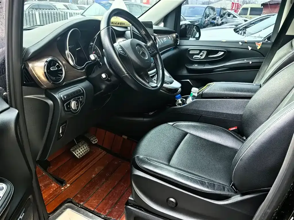 Mercedes-Benz V-Class 2022 из CN, фото 3