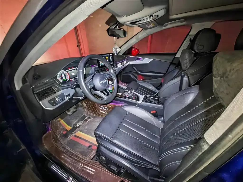 Audi A4L 2021 из CN, фото 8