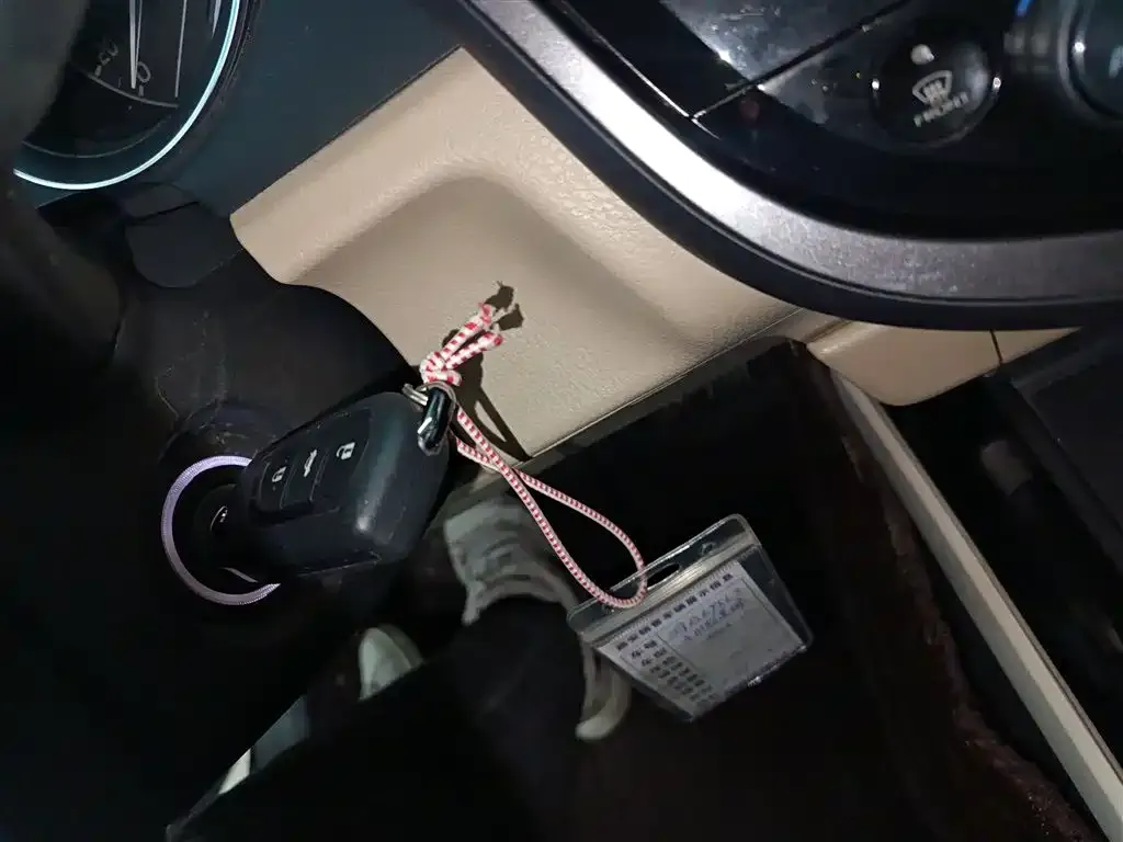 Toyota Camry 2021 из CN, фото 9