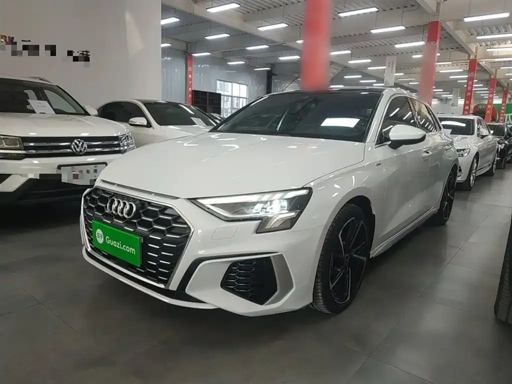 Audi A3 2023 из CN, фото 1