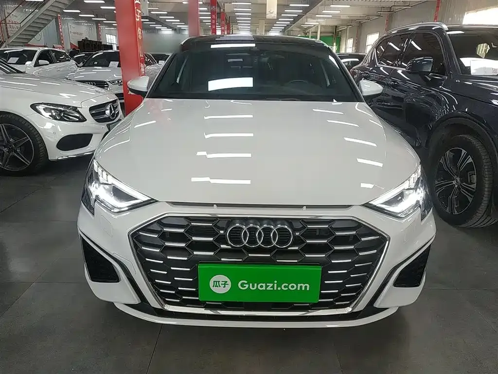 Audi A3 2023 из CN, фото 3