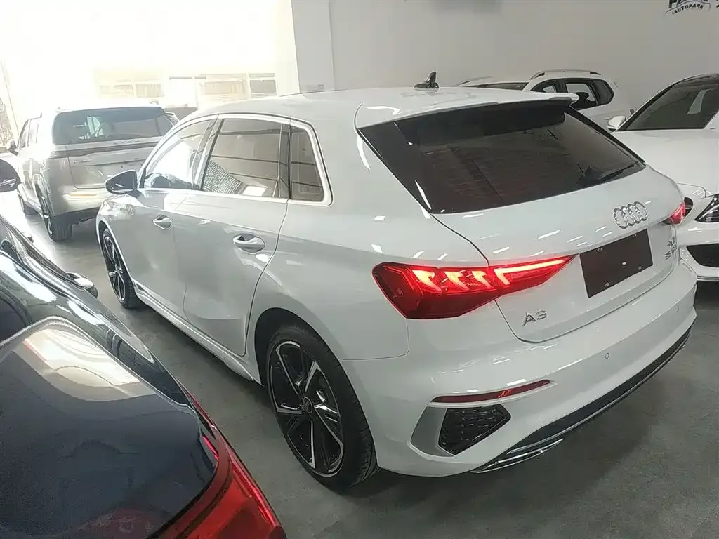 Audi A3 2023 из CN, фото 5