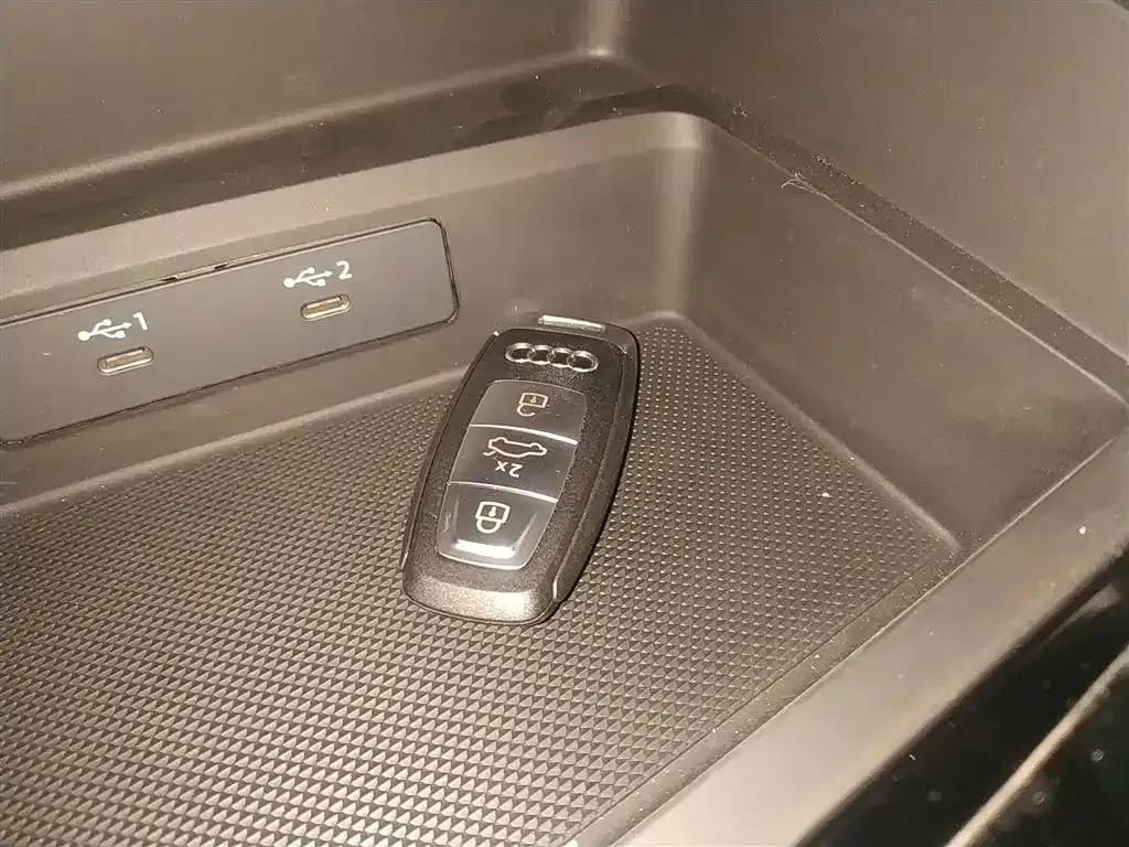 Audi A3 2023 из CN, фото 9