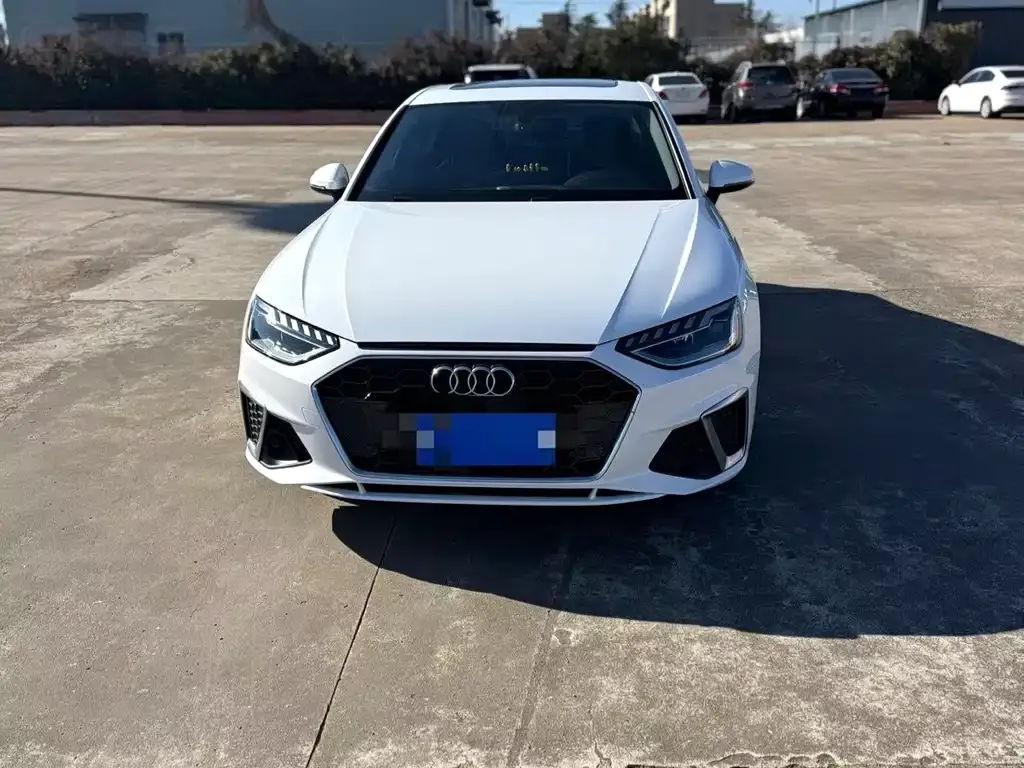 Audi A4L 2021 из CN, фото 4