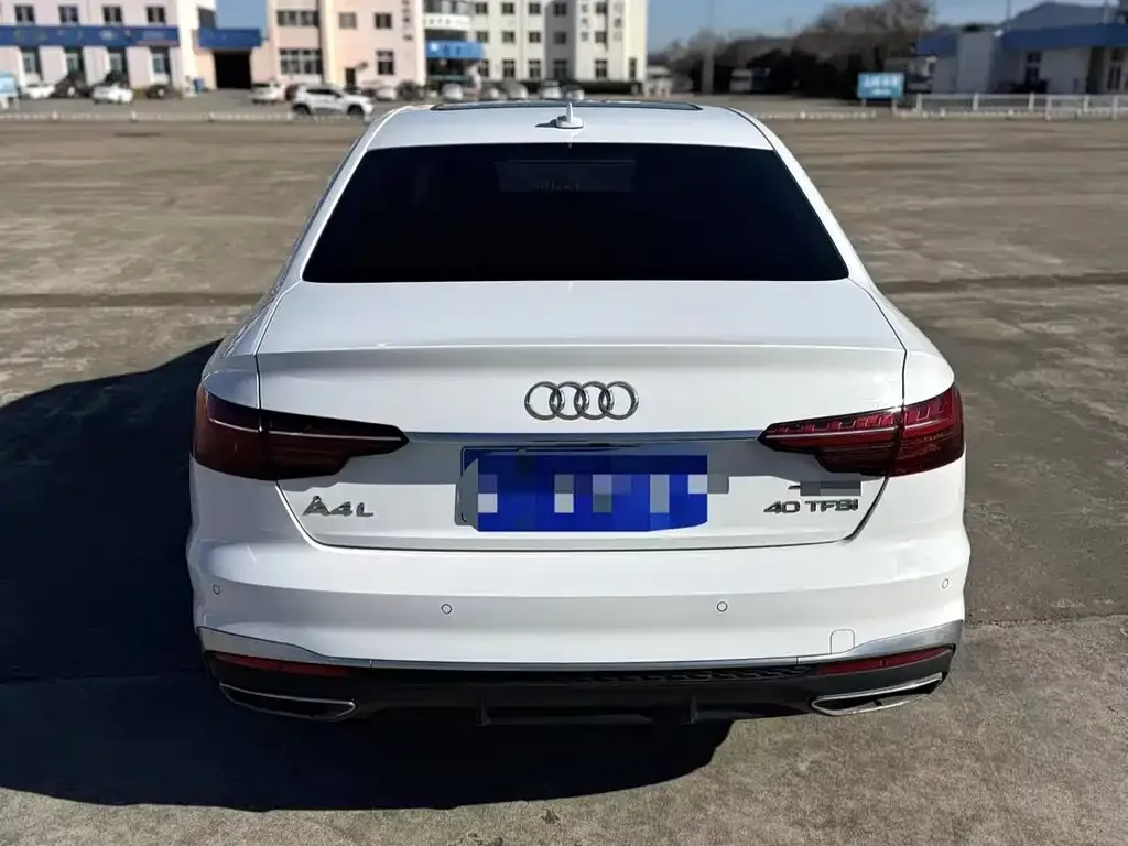 Audi A4L 2021 из CN, фото 8