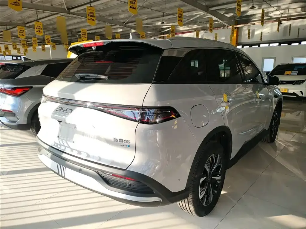 BYD Seal 05 DM-i — фото 7