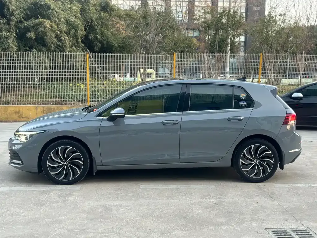 Volkswagen Golf 2022 из CN, фото 10