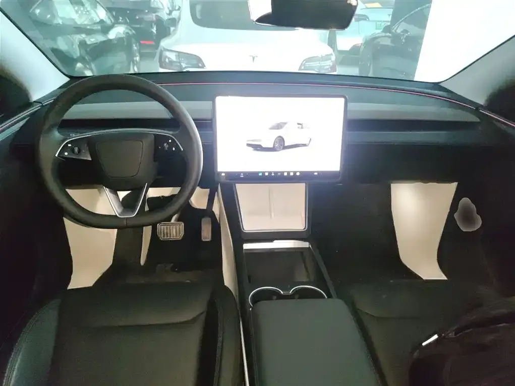 Tesla Model Y 2025 из CN, фото 10