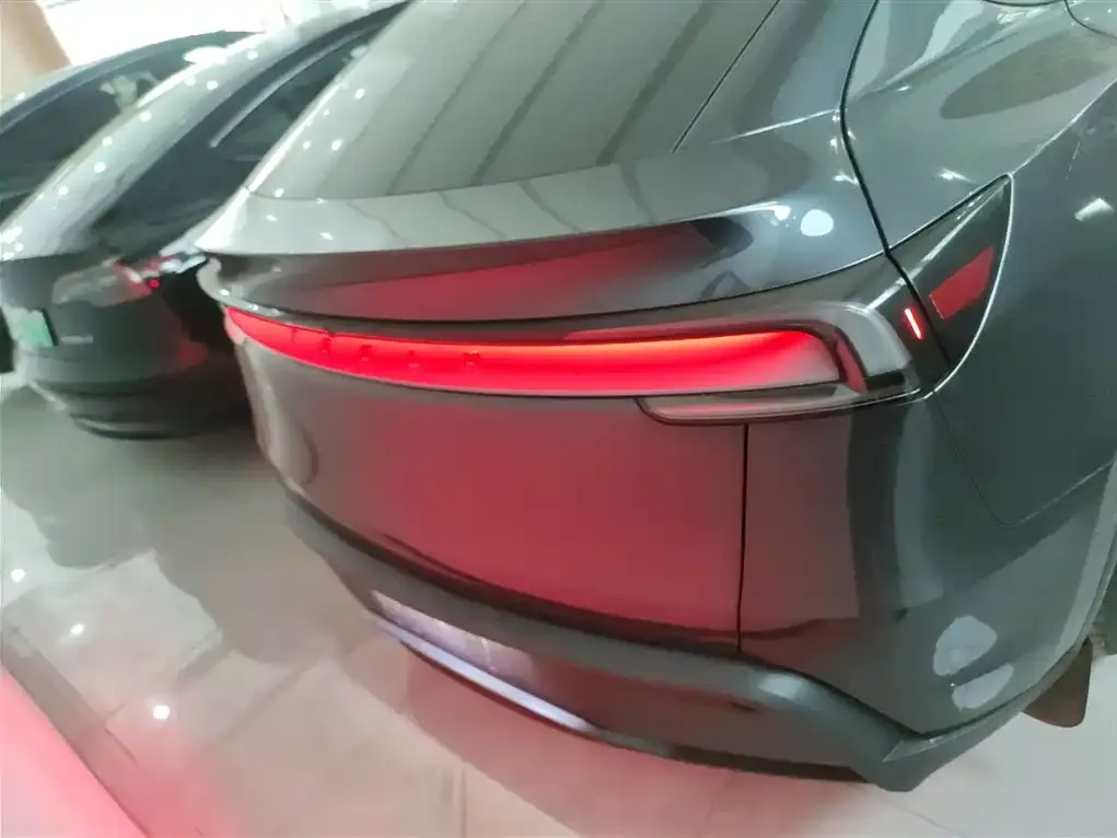 Tesla Model Y 2025 из CN, фото 4