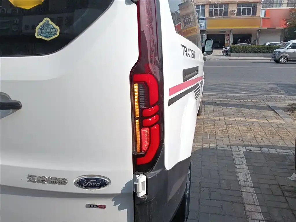 Ford Transit 2024 из CN, фото 6