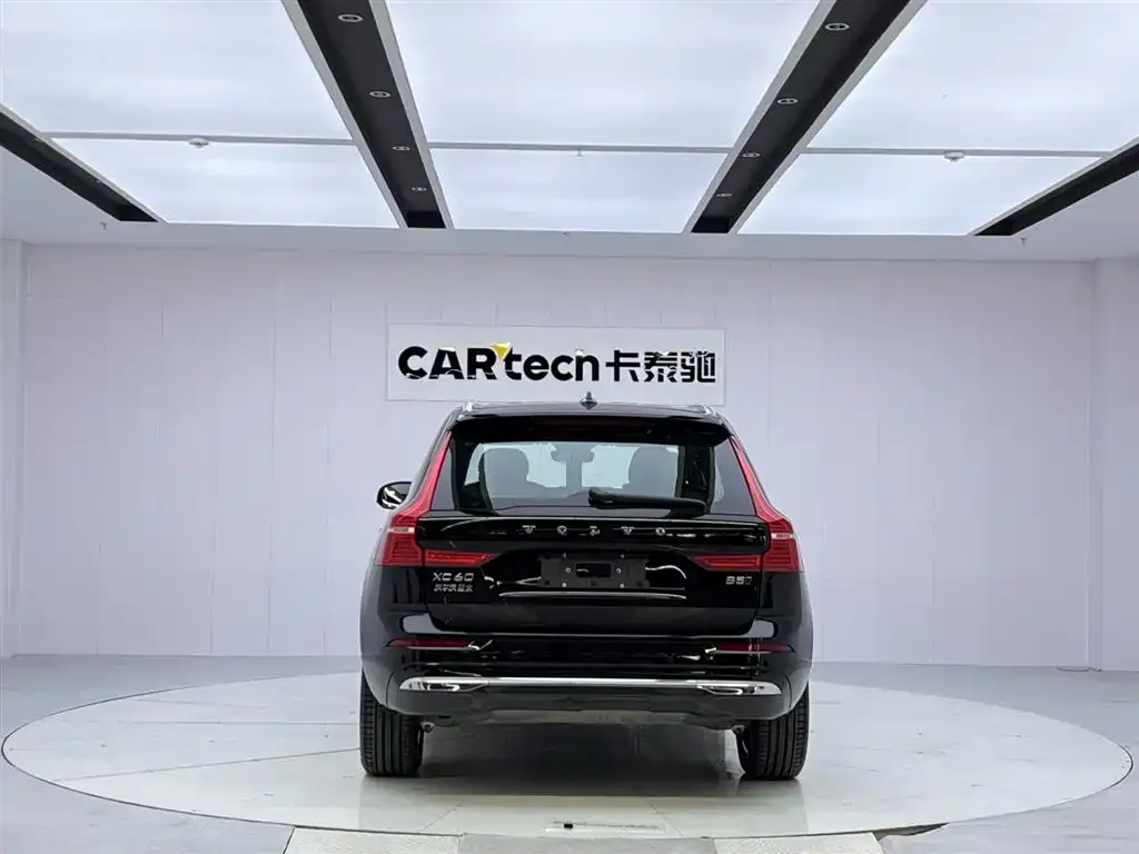 Volvo XC60 2025 из CN, фото 2