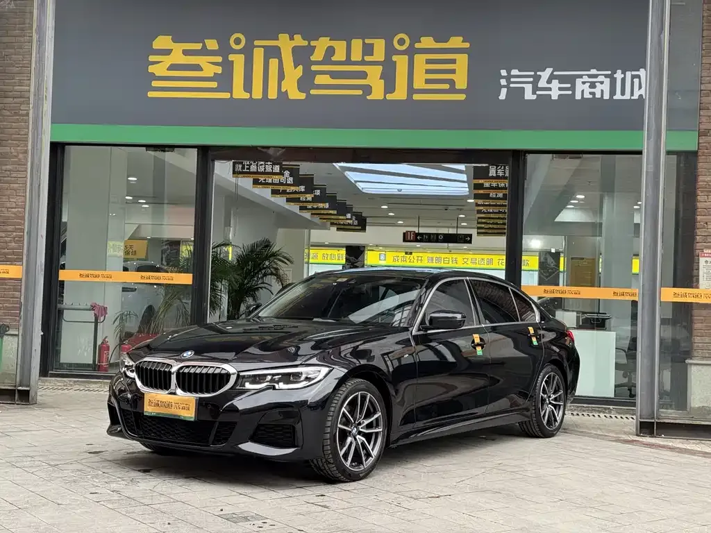 BMW 3 Series 2021 из CN, фото 1