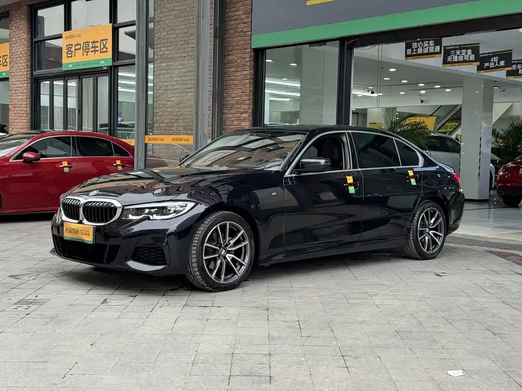 BMW 3 Series 2021 из CN, фото 2