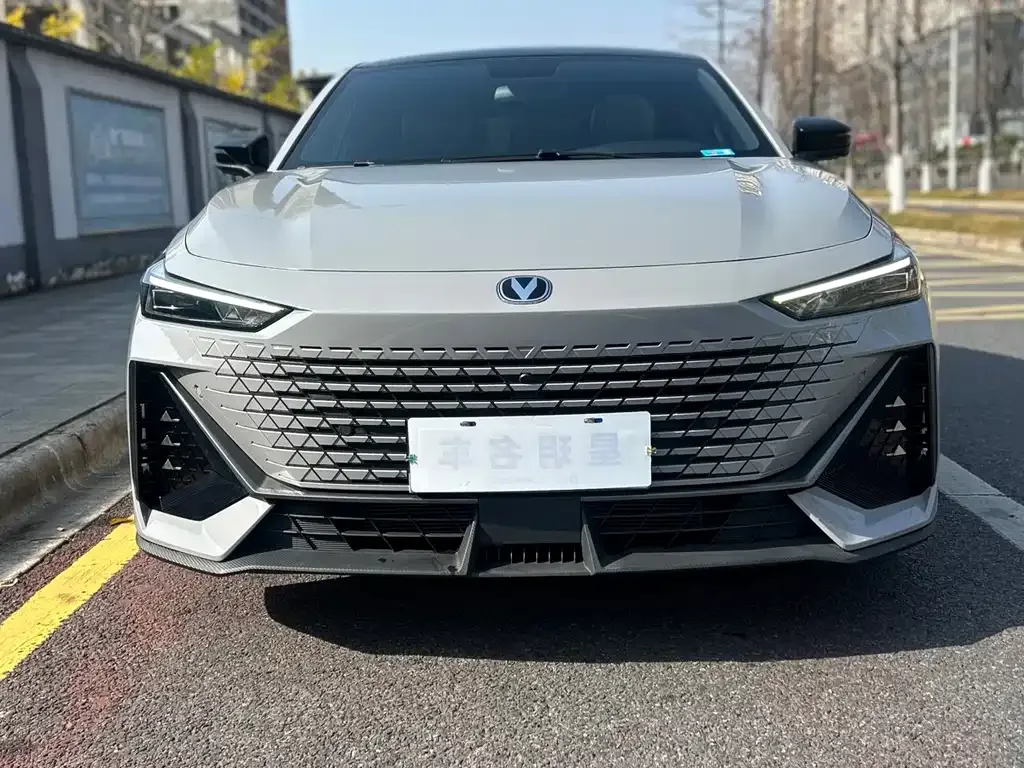 Changan UNI-V 2023 из CN, фото 5