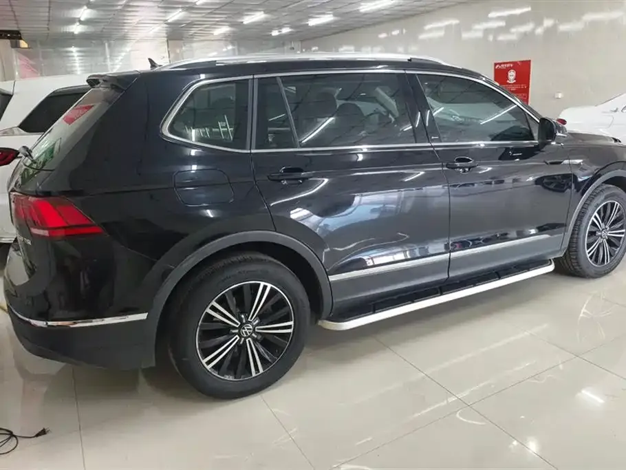 Volkswagen Tiguan L — фото 5