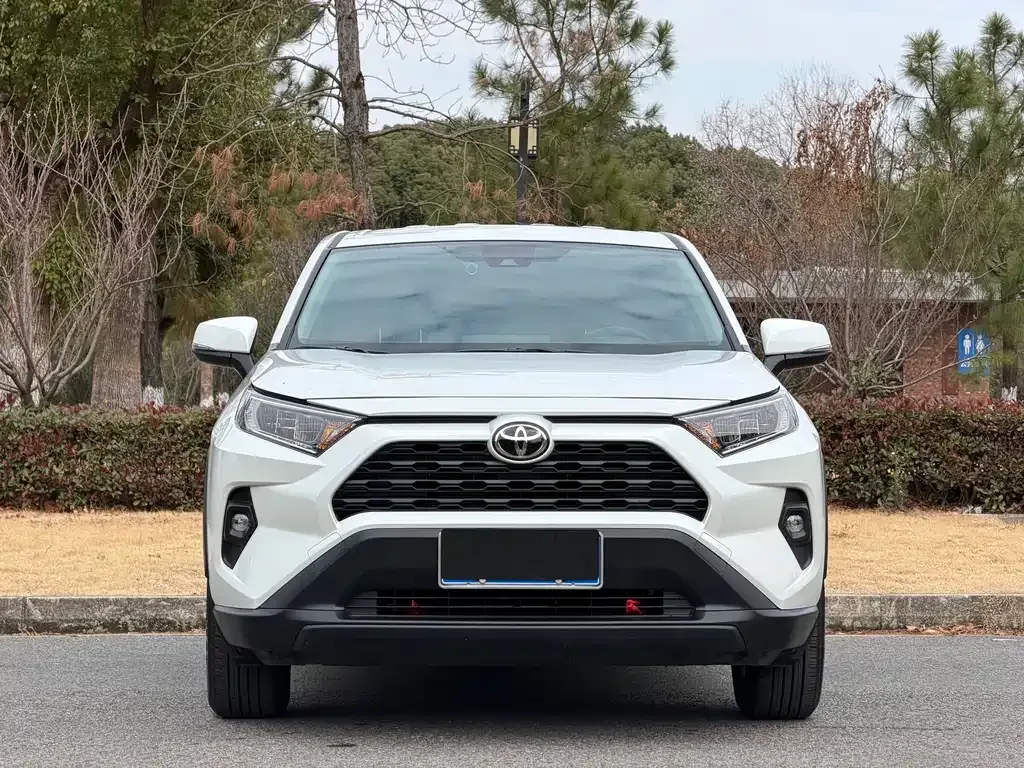 Toyota RAV4 2025 из CN, фото 10