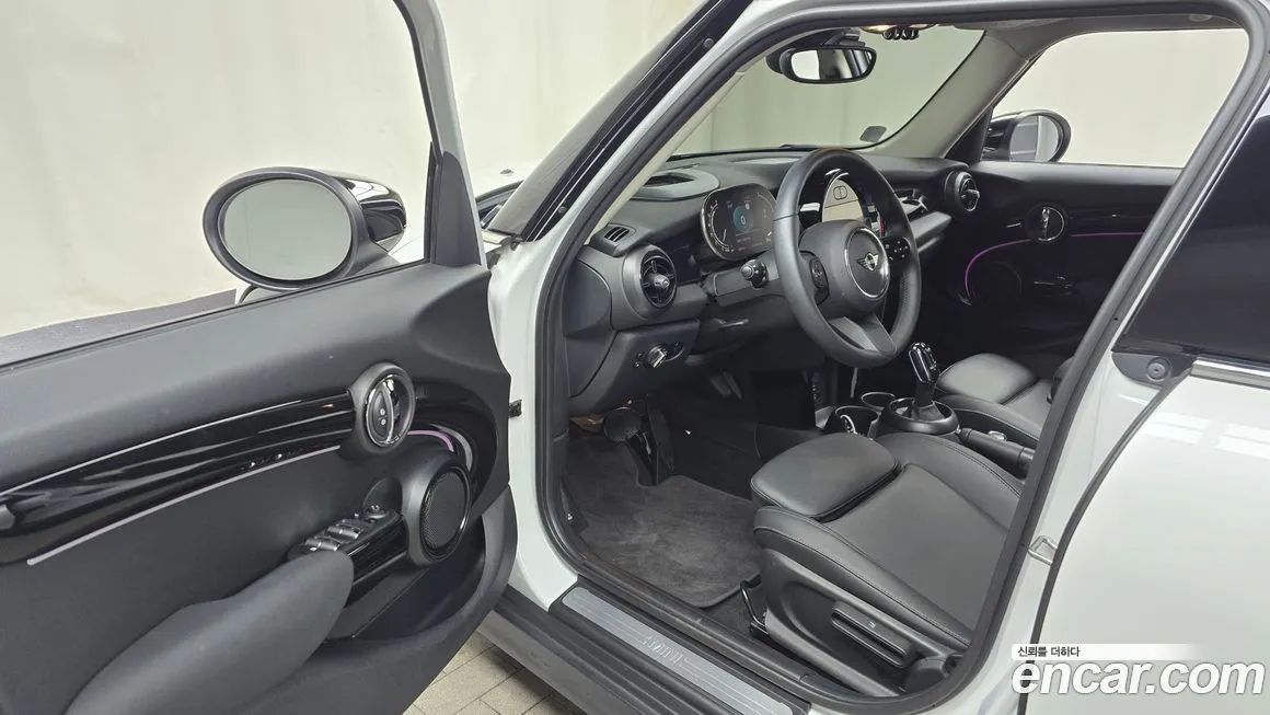 Mini Cooper 2023 из KR, фото 8