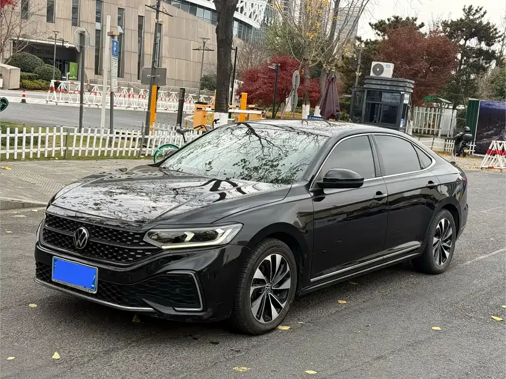 Volkswagen Passat 2021 из CN, фото 1