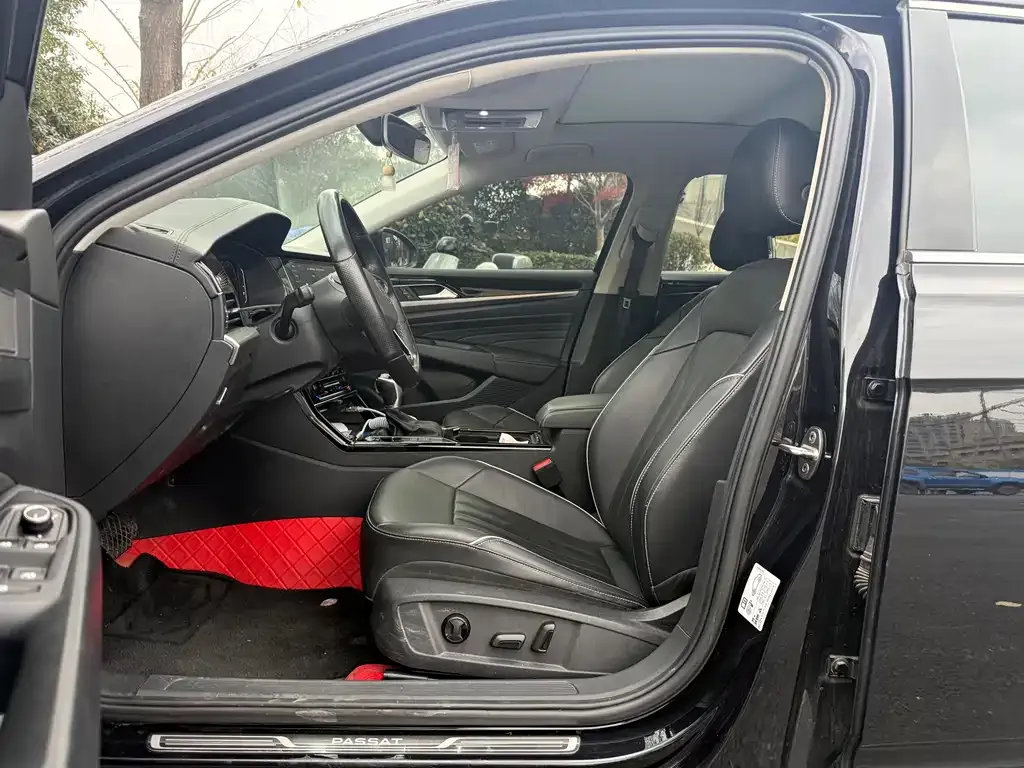 Volkswagen Passat 2021 из CN, фото 5