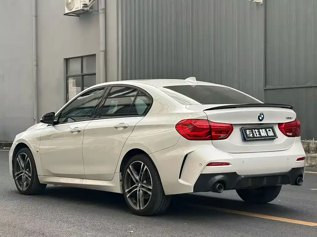 BMW 1 Series 2022 из CN, фото 4