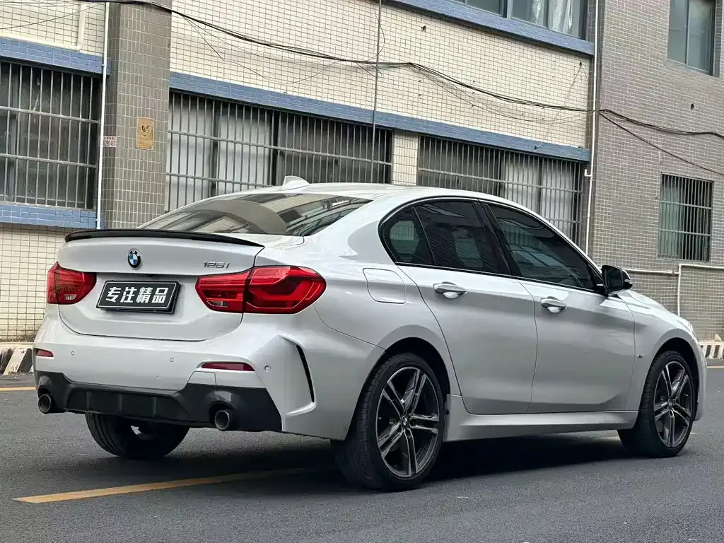BMW 1 Series 2022 из CN, фото 6