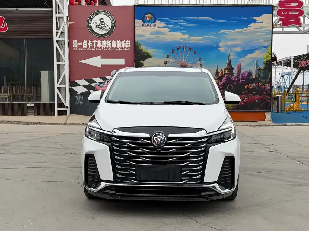 Buick GL8 2023 из CN, фото 9