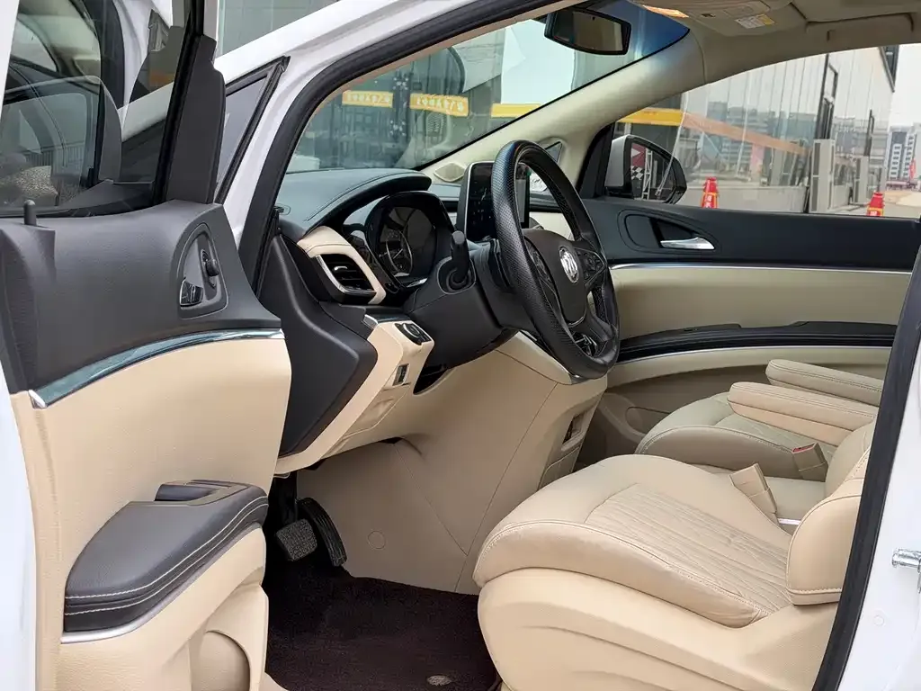 Buick GL8 2023 из CN, фото 8