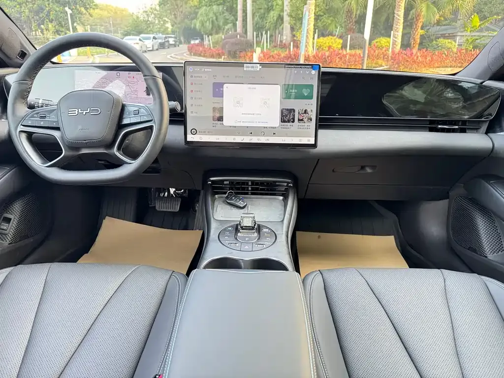 BYD Seal — фото 10
