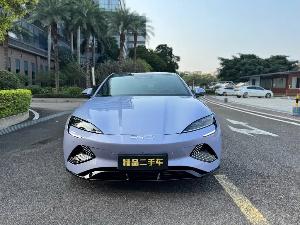 BYD Seal — фото 2