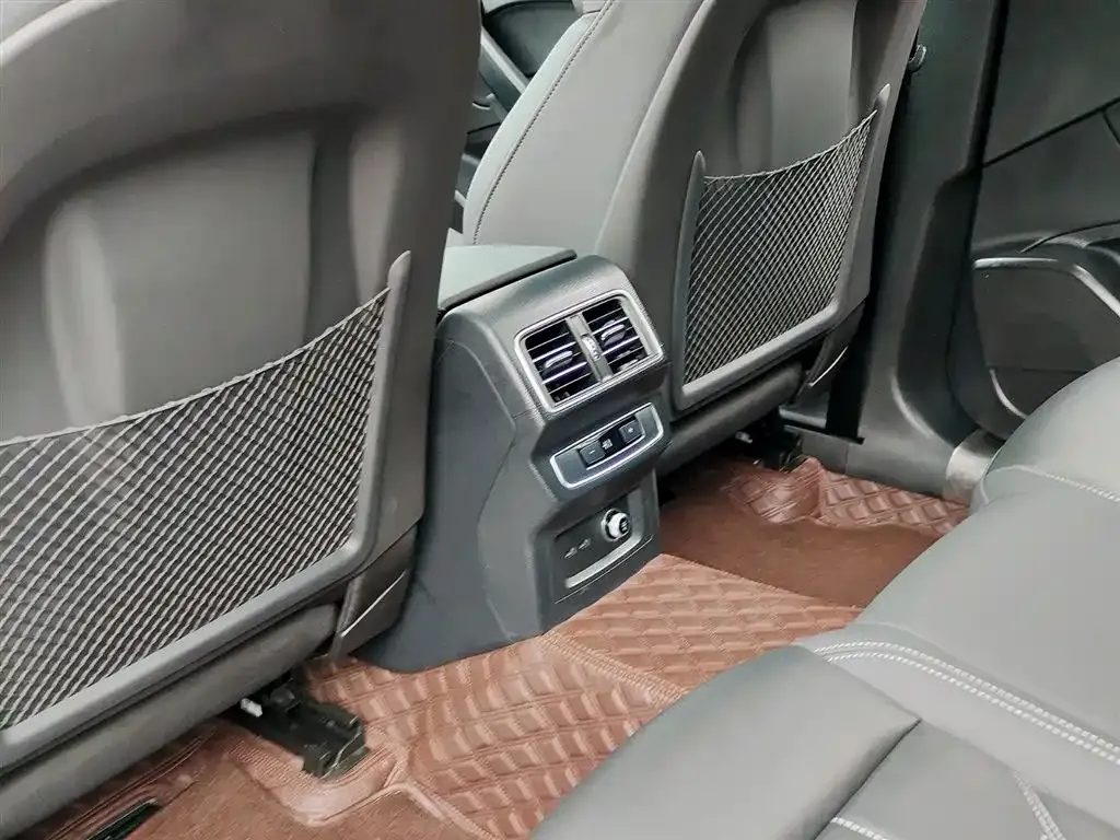 Audi Q5L 2024 из CN, фото 6