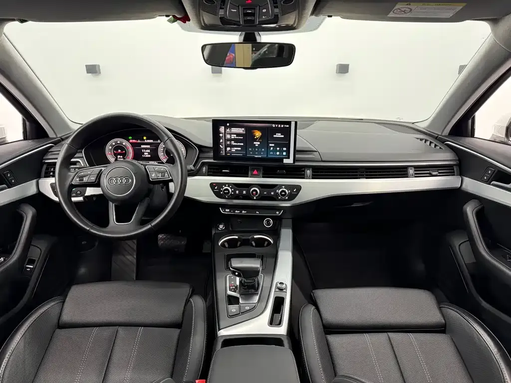 Audi A4L 2023 из CN, фото 10