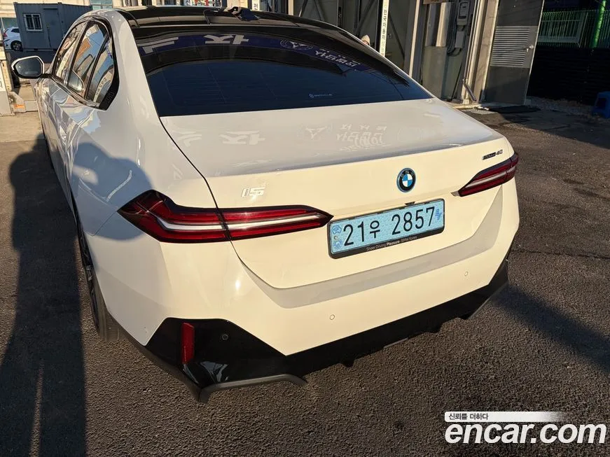 BMW i5 — фото 3