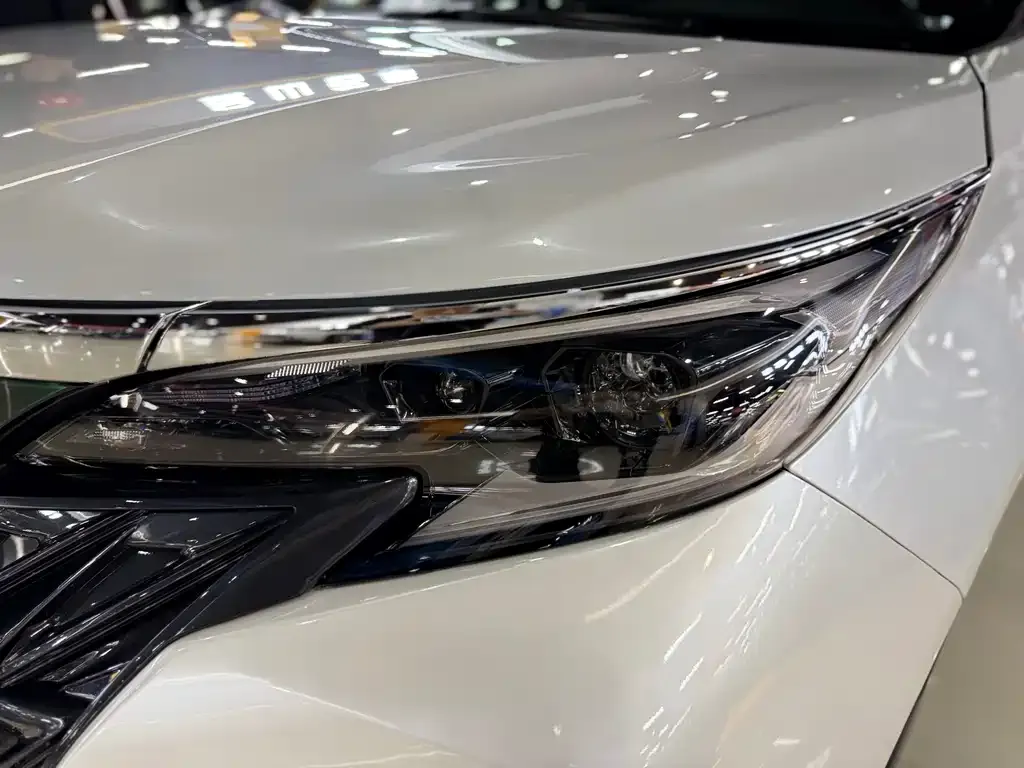 Toyota Sienna 2025 из CN, фото 2