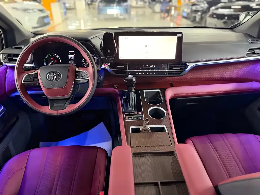 Toyota Sienna 2025 из CN, фото 7