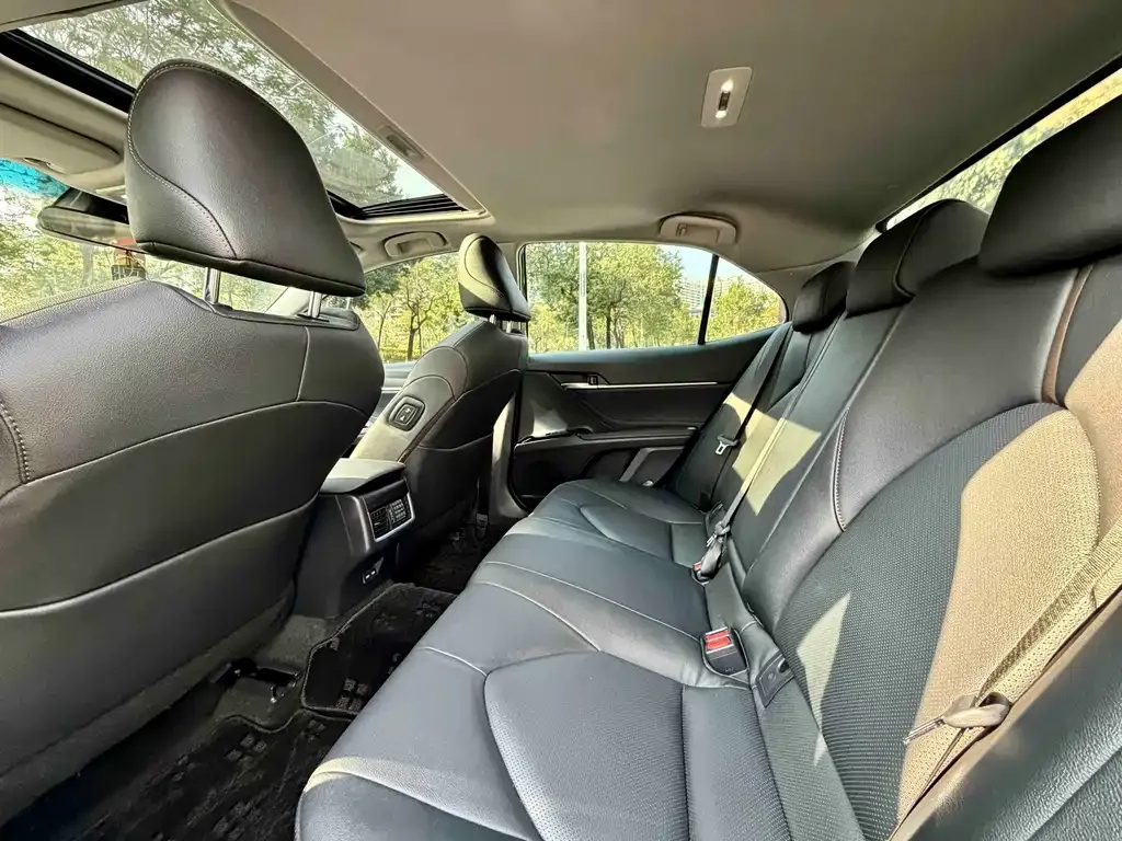 Toyota Camry 2023 из CN, фото 6