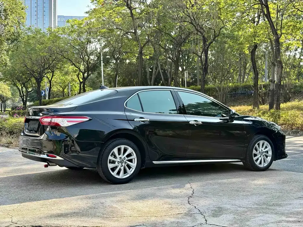 Toyota Camry 2023 из CN, фото 7