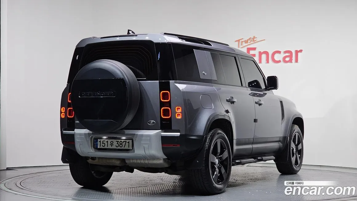 Land Rover Defender 2023 из KR, фото 2