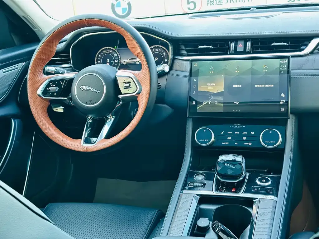 Jaguar XFL 2022 из CN, фото 10
