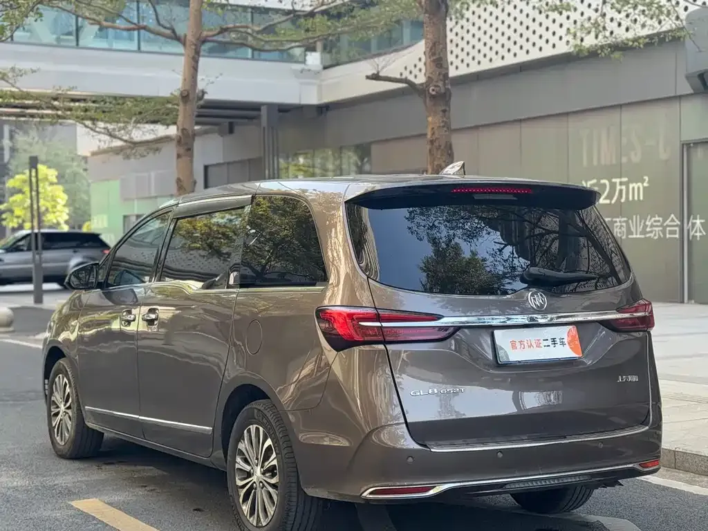 Buick GL8 2021 из CN, фото 2