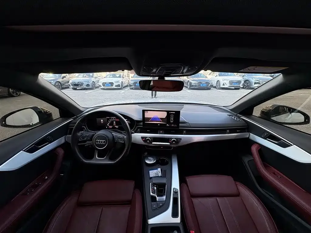 Audi A4L 2022 из CN, фото 3
