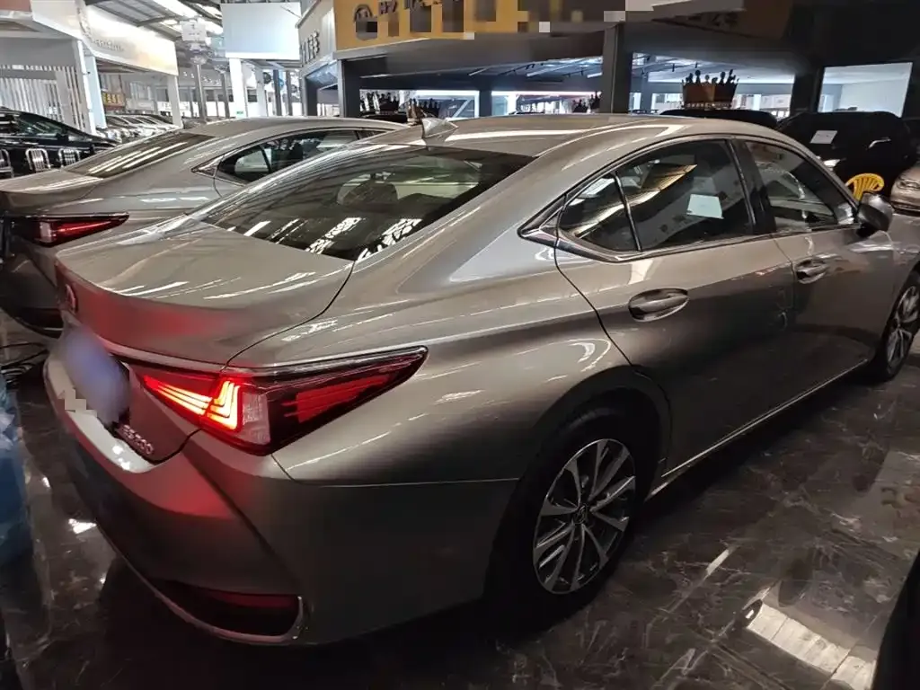 Lexus ES 2024 из CN, фото 9