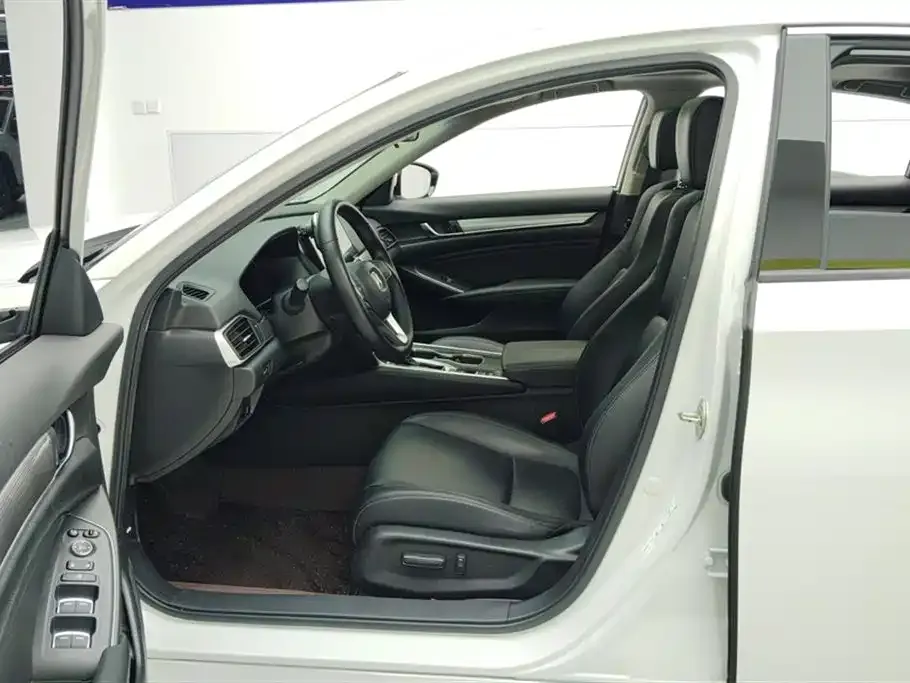 Honda Accord 2023 из CN, фото 9